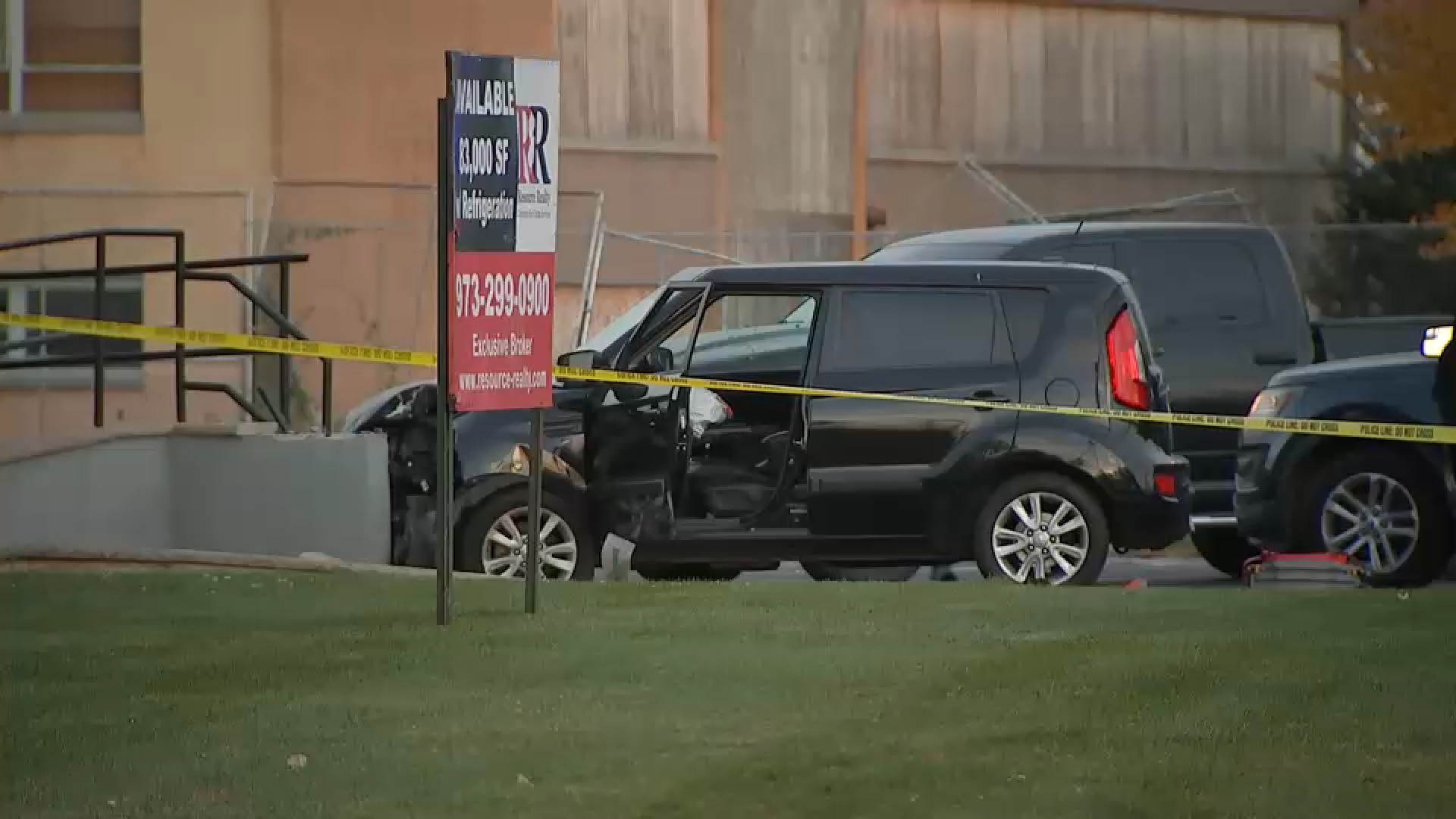 Person shot in neck by state police in New Jersey before crashing vehicle
— WABC-TV Eyewitness News (ABC7 NY)