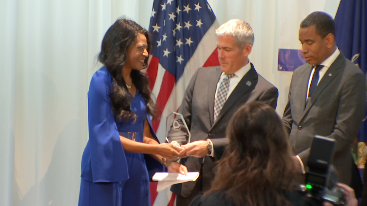 News10NBC’s Deanna Dewberry receives Human Service Worker Lifetime Achievement Award — Ossining Community news